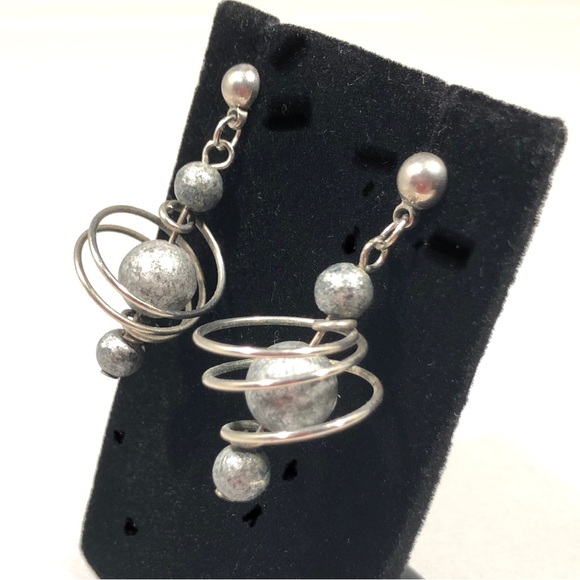 EARRINGS - SILVER-TONE SWIRLS with GRAY BEADS - Picture 2 of 5